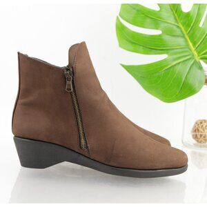 The Flexx Womens Boot Size 9 Brown Leather  Low Wedge Booties Fleece Lined Comfy